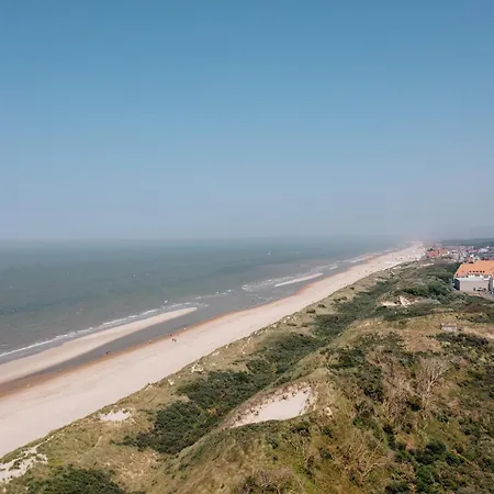 Ensor 0102 South-facing Corner Daire De Haan